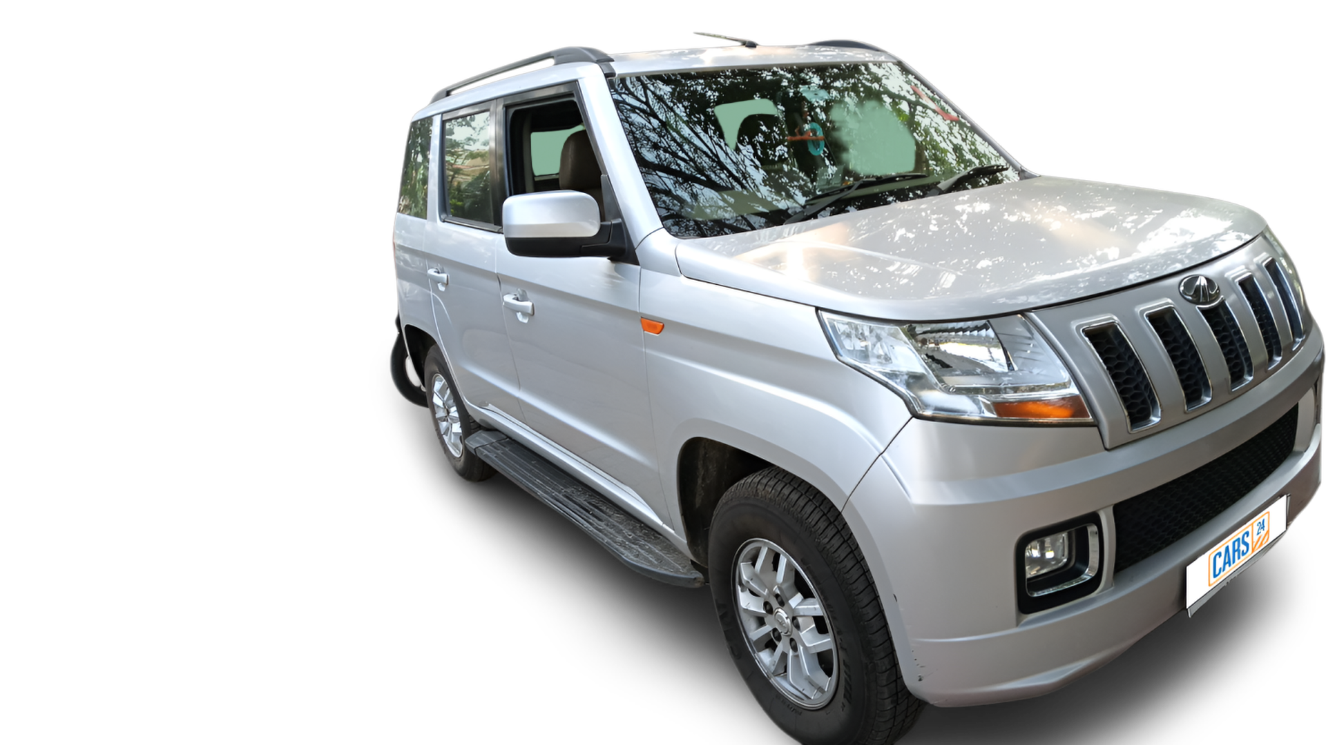Mahindra TUV300-img